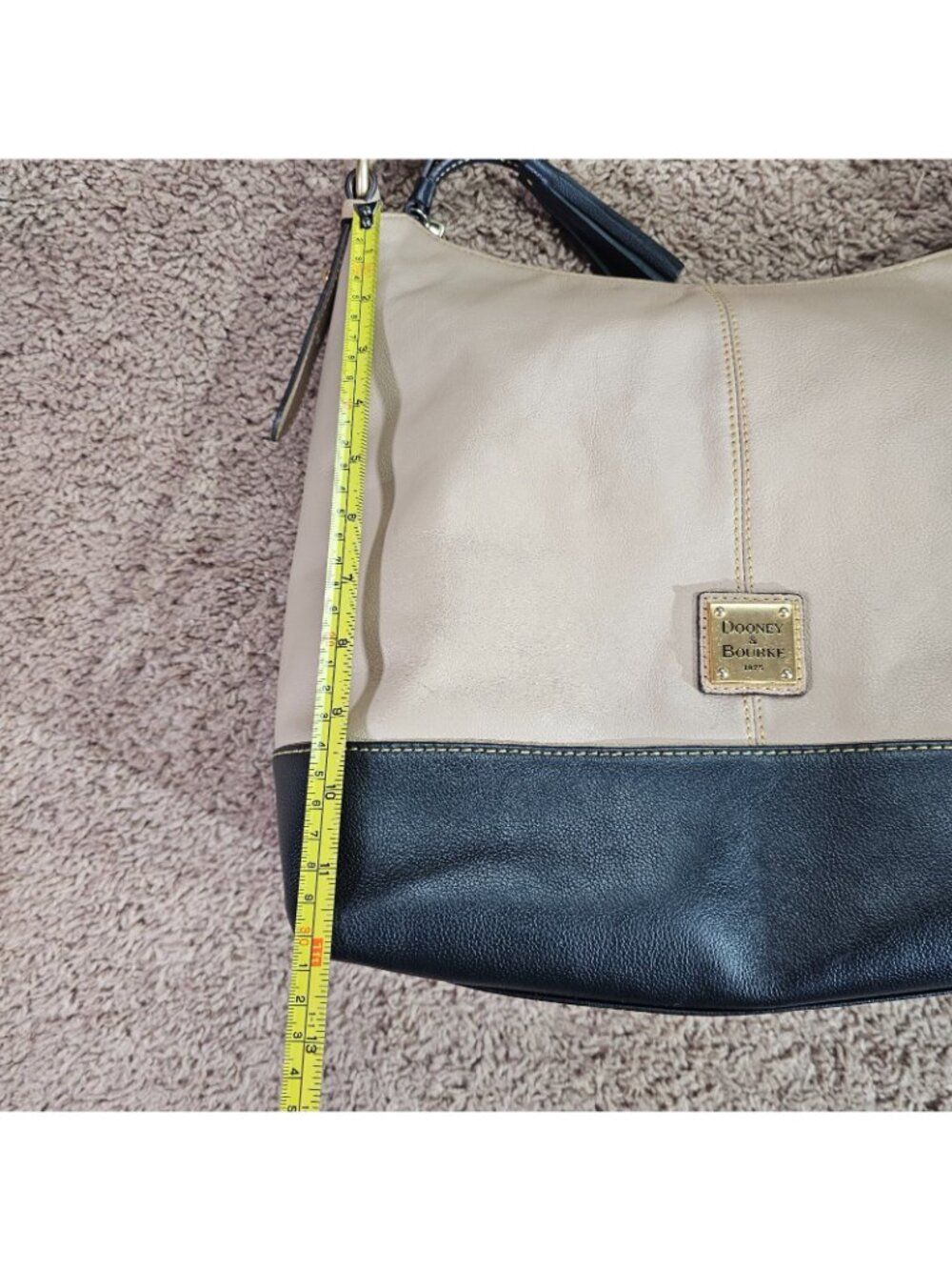 Dooney & Bourke 2 Tone Beige Black Pebbled Leather Shoulder Hobo Bag and Wallet - Picture 7 of 16